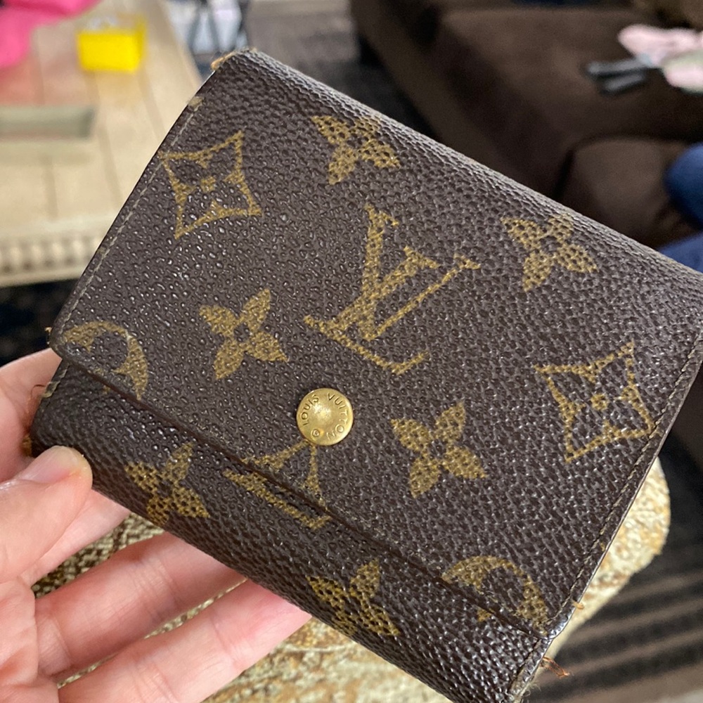 Louis vuitton card holder